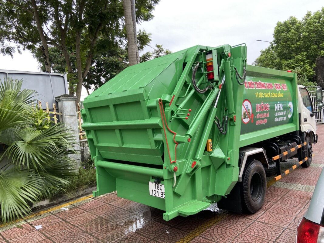 Xe cuốn ép rác Hino 7 khối - CÔNG TY CP SẢN XUẤT XE CHUYÊN DỤNG VÀ ...
