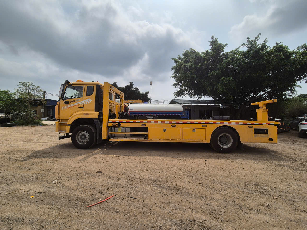 HOWO - 3 chức nắng (7)